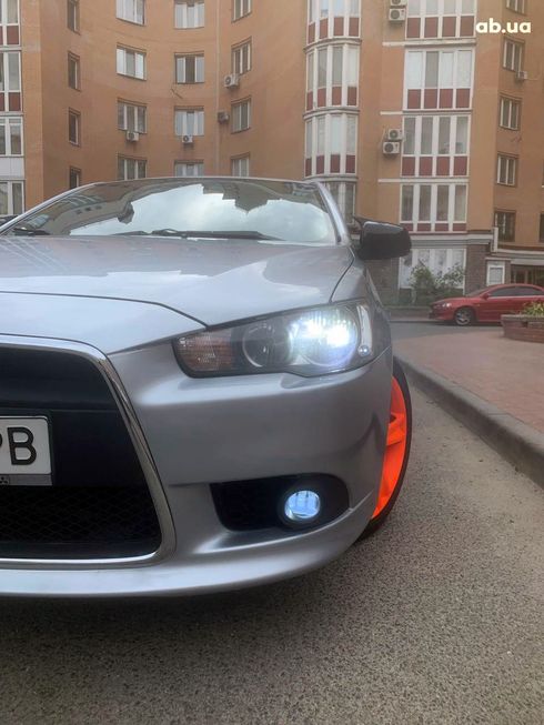 Mitsubishi Lancer 2008 серебристый - фото 4