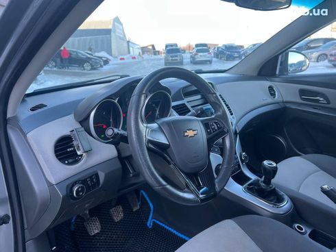Chevrolet Cruze 2010 серый - фото 17