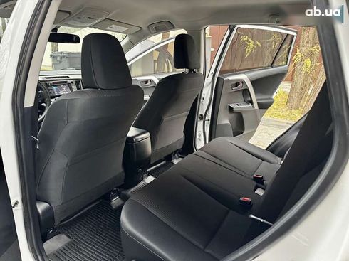 Toyota RAV4 2016 - фото 19