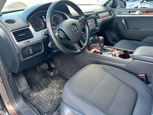 Volkswagen Touareg 2012 коричневый - фото 11