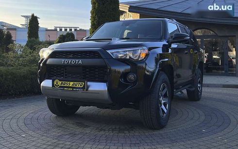 Toyota 4Runner 2020 - фото 3