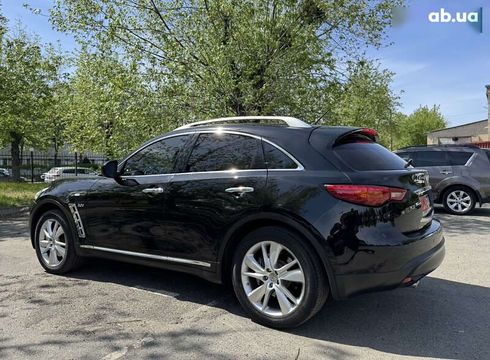Infiniti QX70 2015 - фото 17