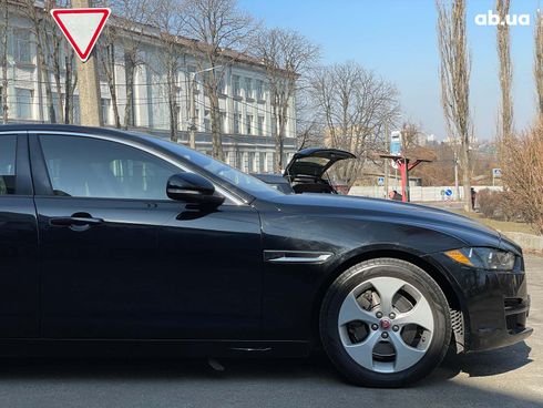 Jaguar XE 2016 черный - фото 12