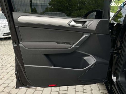 Volkswagen Touran 2020 - фото 24