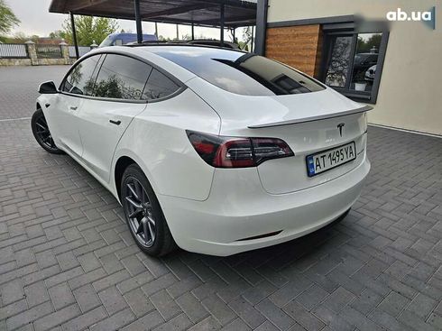 Tesla Model 3 2021 - фото 23