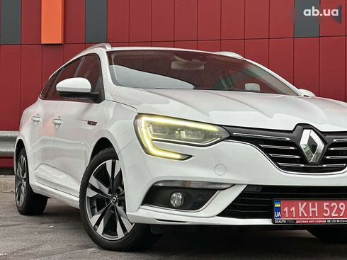 Renault Megane 2019 - фото 10