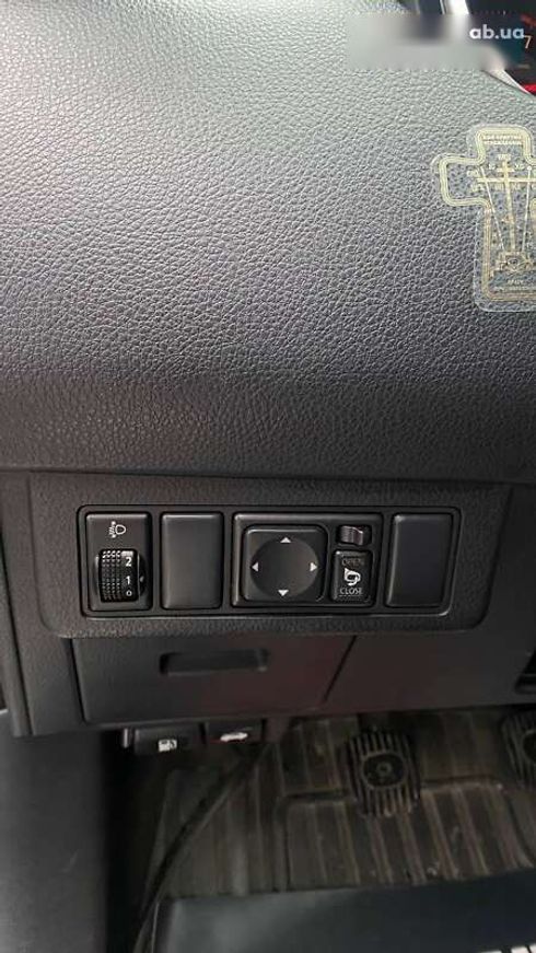 Nissan Tiida 2008 - фото 17