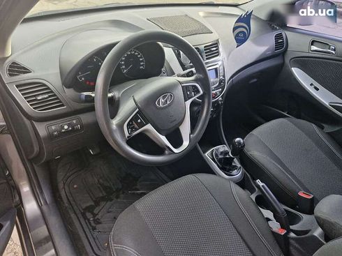 Hyundai Accent 2011 - фото 13