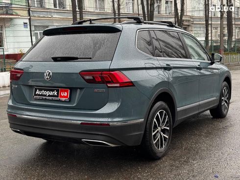 Volkswagen Tiguan 2021 синий - фото 12