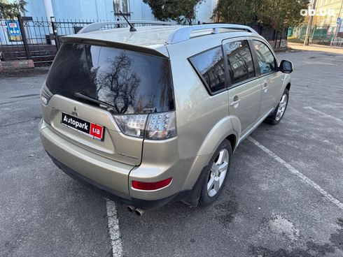 Mitsubishi Outlander 2007 бежевый - фото 5