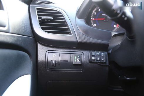 Hyundai Solaris 2016 - фото 20