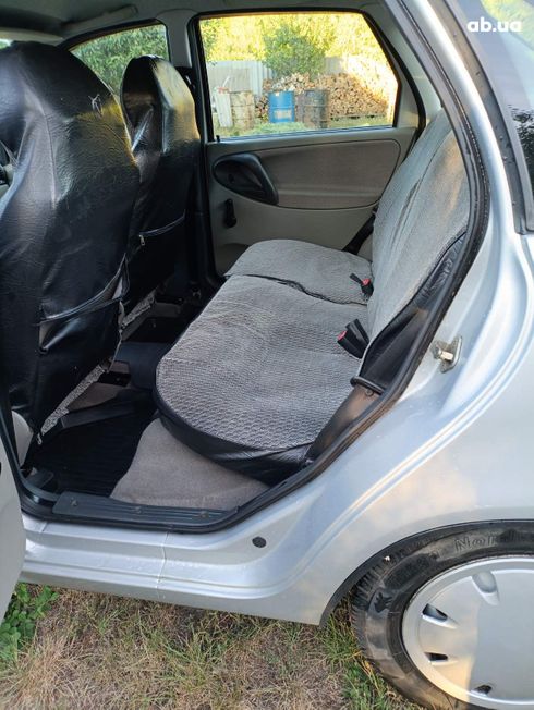 LADA Kalina 1118 2008 серебристый - фото 13