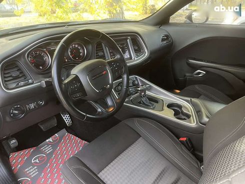 Dodge Challenger 2020 - фото 19