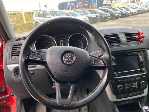 Skoda Yeti 2014 красный - фото 16