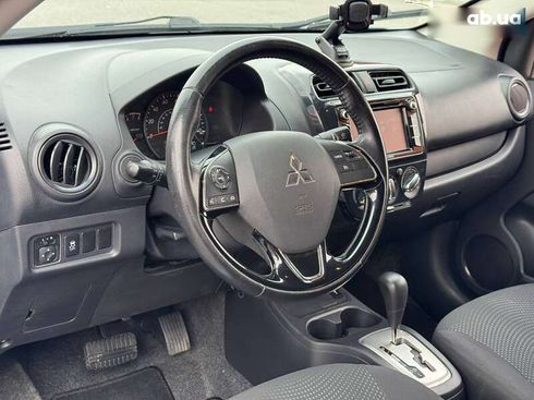 Mitsubishi Mirage 2017 - фото 12