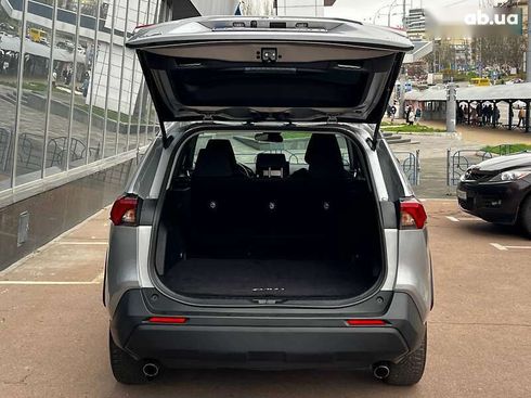 Toyota RAV4 2021 - фото 28