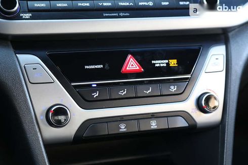 Hyundai Elantra 2018 - фото 14