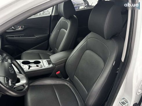Hyundai Kona Electric 2021 - фото 14