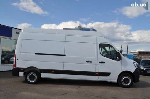 Renault Master 2022 - фото 17