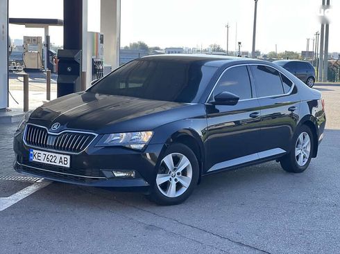 Skoda Superb 2015 - фото 8