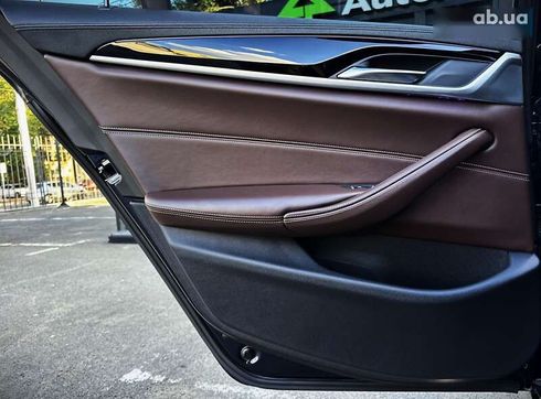 BMW 5 серия 2016 - фото 21