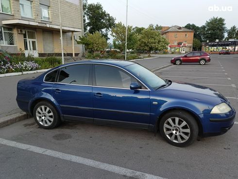 Volkswagen Passat 2001 синий - фото 2