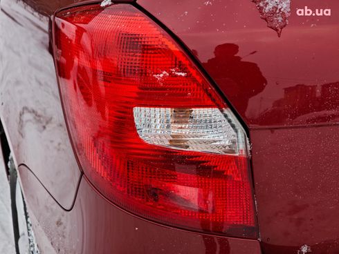Skoda Fabia 2009 красный - фото 10