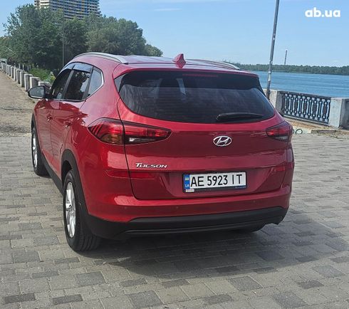 Hyundai Tucson 2018 красный - фото 4