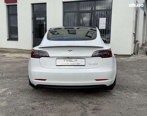 Tesla Model 3 2022 - фото 17