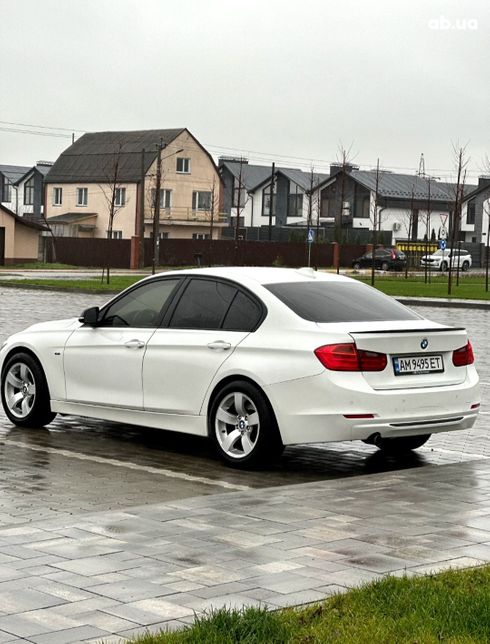 BMW 3 серия 2013 белый - фото 3