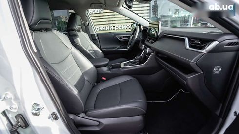Toyota RAV4 2023 - фото 7