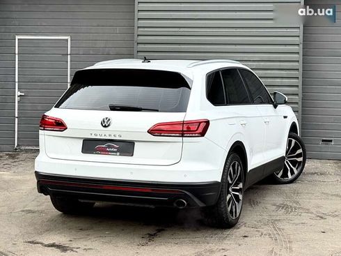 Volkswagen Touareg 2020 - фото 10