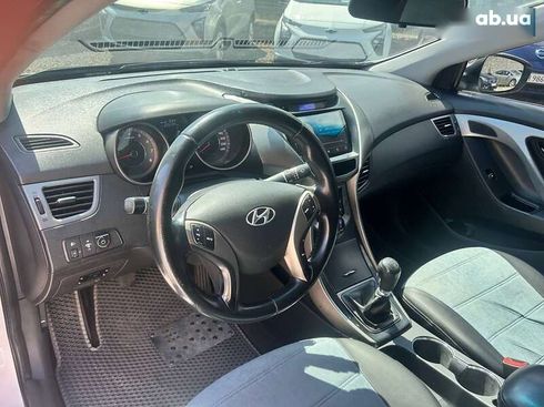 Hyundai Elantra 2013 - фото 15