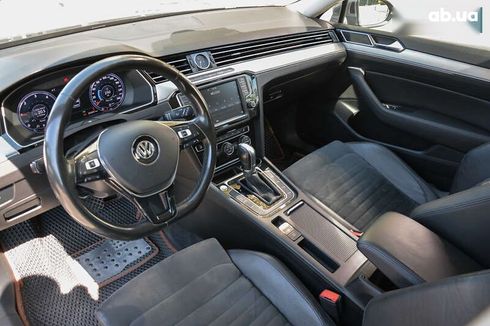 Volkswagen Passat 2016 - фото 13