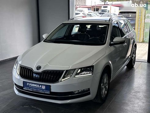 Skoda Octavia 2019 - фото 6