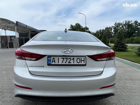 Hyundai Elantra 2017 серый - фото 8