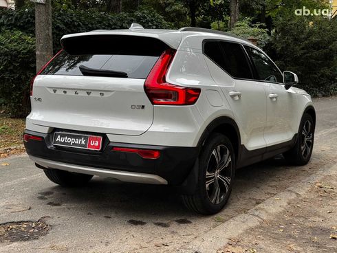 Volvo XC40 2018 белый - фото 9