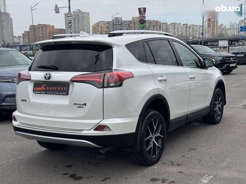 Toyota RAV4 2016 - фото 18