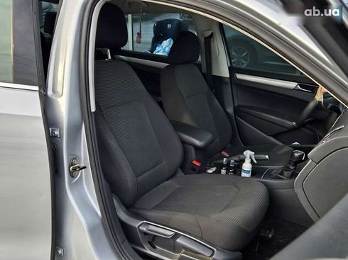Volkswagen Passat 2017 - фото 11