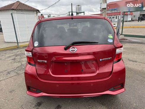 Nissan Note 2018 - фото 9