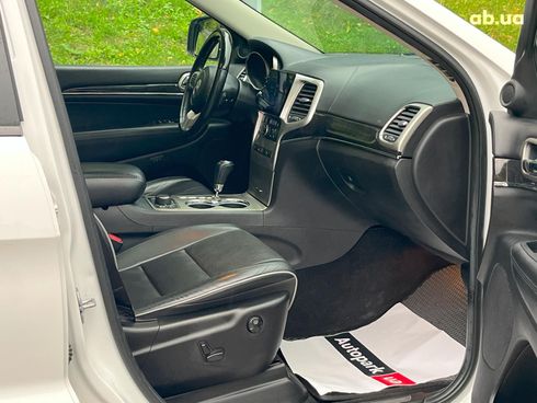 Jeep Grand Cherokee 2012 белый - фото 32