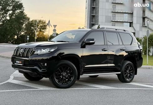 Toyota Land Cruiser Prado 2022 - фото 6