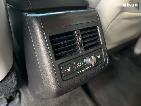 Toyota Avalon 2016 - фото 27