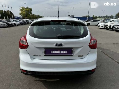 Ford Focus 2014 - фото 8