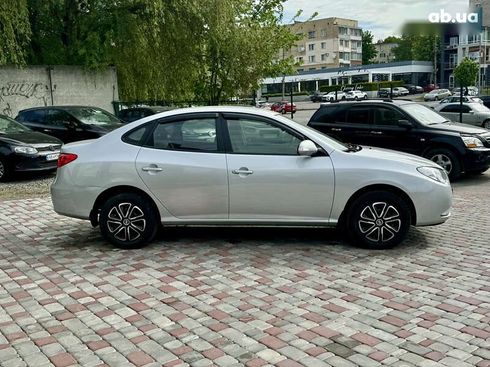 Hyundai Elantra 2011 - фото 7