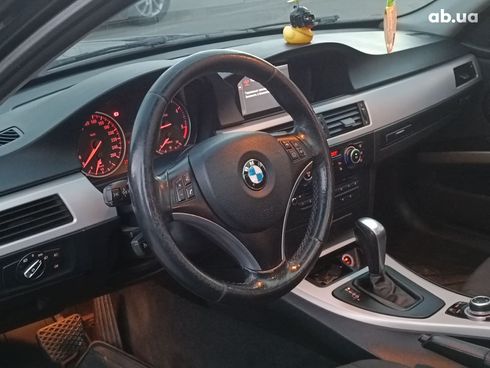 BMW 3 серия 2010 черный - фото 10