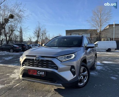 Toyota RAV4 2019 - фото 2