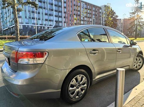 Toyota Avensis 2011 - фото 23