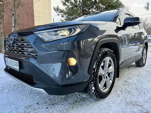 Toyota RAV4 2021 - фото 4