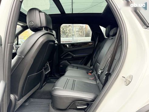 Porsche Cayenne 2018 - фото 24
